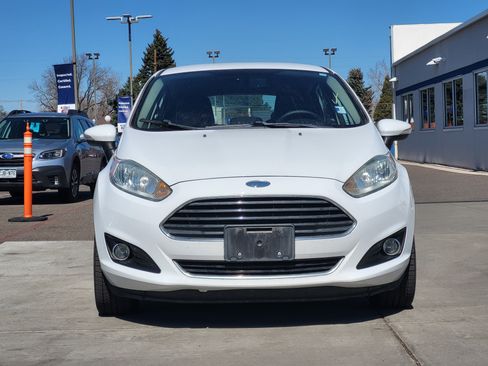 Used 2014 Ford Fiesta Titanium image 2