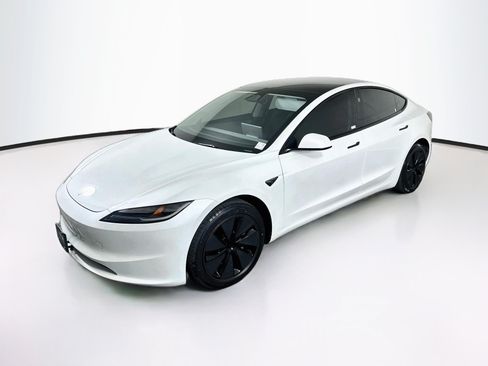 Used 2025 Tesla Model 3 Long Range RWD image 2