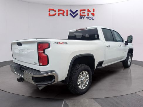 Used 2024 Chevrolet Silverado 2500 LTZ w/ LTZ Convenience Package AWD/4WD image 5