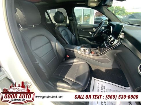 Used 2017 Mercedes-Benz GLC 300 4MATIC w/ Premium 2 Package image 14