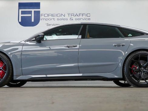 Used 2025 Audi RS 7 Performance AWD/4WD image 34