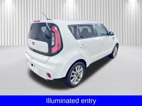 Used 2018 Kia Soul + image 7