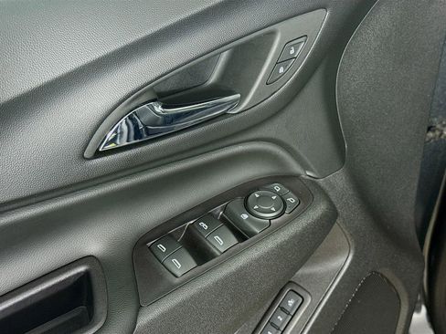 Used 2018 Chevrolet Equinox Premier AWD/4WD image 23