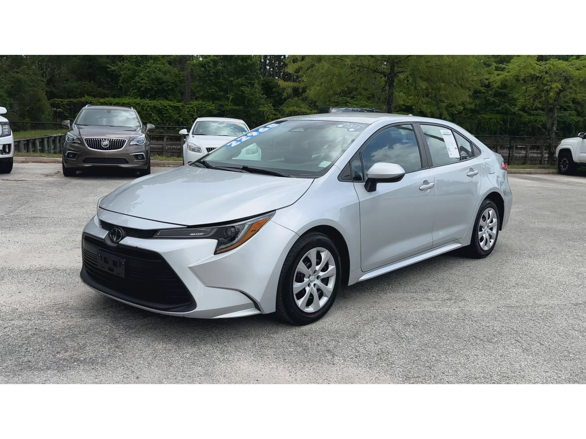 Used 2023 Toyota Corolla LE FWD image 4