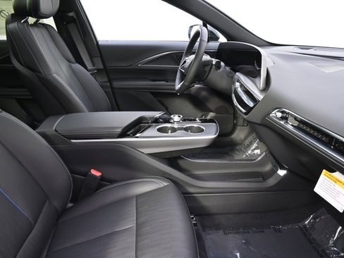 New 2025 Cadillac Lyriq Sport image 16