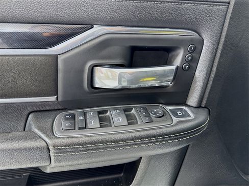 Used 2022 RAM 3500 Laramie w/ Night Edition image 18