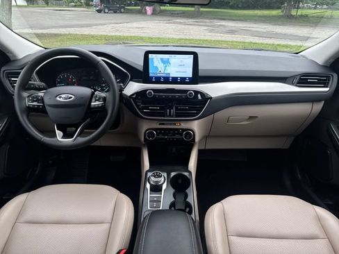 Certified 2022 Ford Escape SEL AWD/4WD image 33