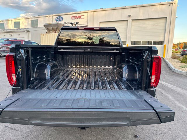 Used 2025 GMC Sierra 1500 SLT AWD/4WD image 15