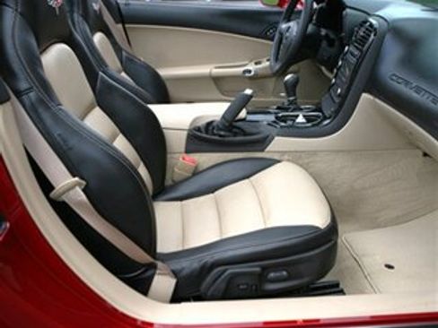 Used 2008 Chevrolet Corvette Coupe w/ Preferred Equipment Group RWD image 23