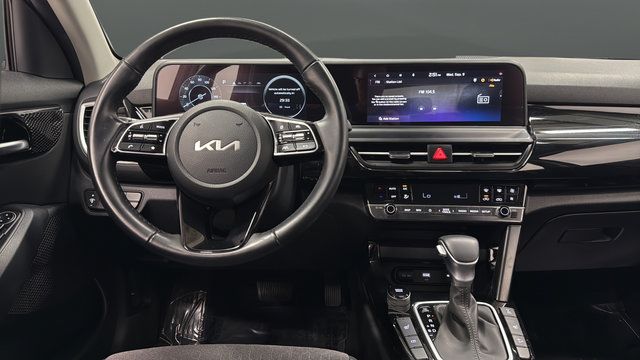 Used 2025 Kia Seltos X-Line AWD/4WD image 11