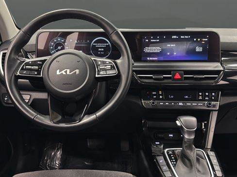 Used 2025 Kia Seltos X-Line AWD/4WD image 11