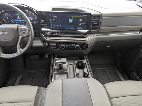 Used 2023 Chevrolet Silverado 1500 ZR2 w/ Technology Package AWD/4WD image 16
