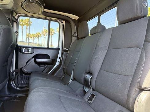Used 2021 Jeep Gladiator Sport AWD/4WD image 20