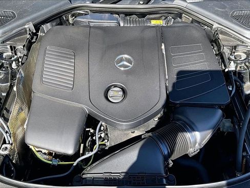 Used 2026 Mercedes-Benz E 350 4MATIC Sedan image 9