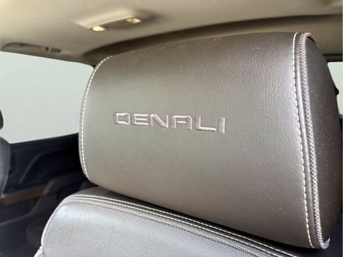 Used 2017 GMC Sierra 1500 Denali AWD/4WD image 19