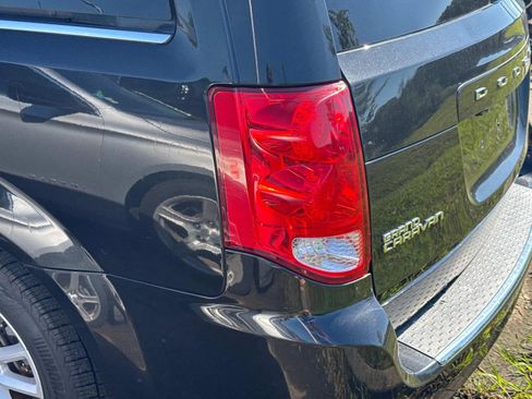 Used 2019 Dodge Grand Caravan SXT FWD image 8