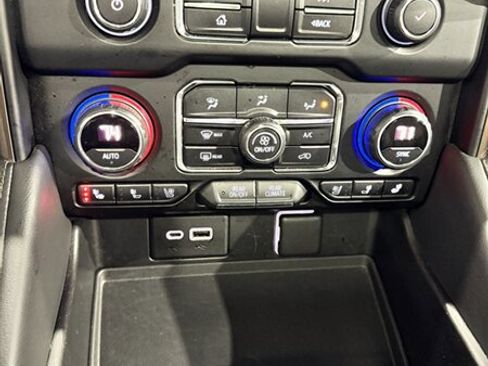 Used 2021 Chevrolet Suburban High Country w/ Premium Package image 19