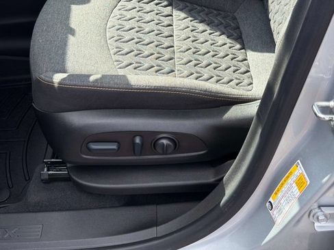 Used 2022 Chevrolet Equinox LT FWD image 22