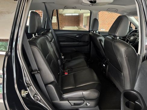 Used 2020 Honda Pilot Touring image 29