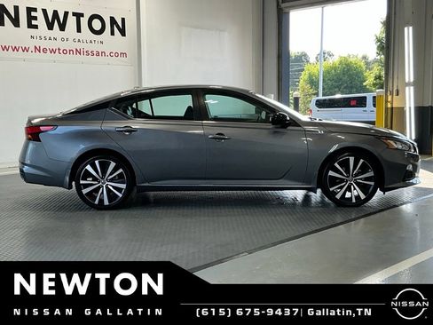 Used 2020 Nissan Altima 2.5 SR FWD image 4