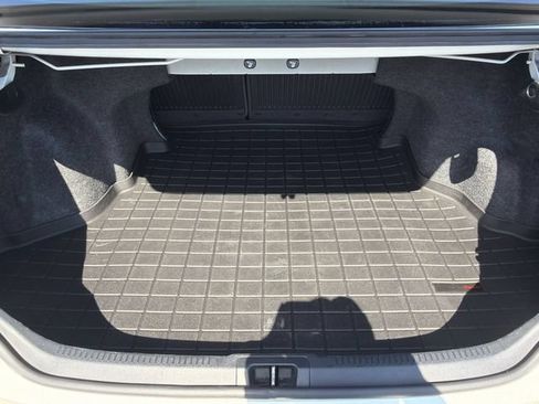 Used 2015 Toyota Camry SE FWD image 25