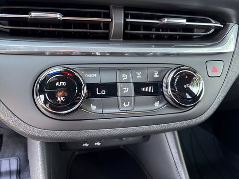 New 2026 Buick Envista Preferred w/ Convenience I Package FWD image 18