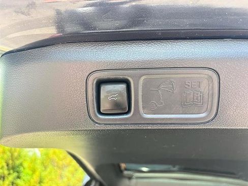Used 2024 Ford Expedition XLT RWD image 59