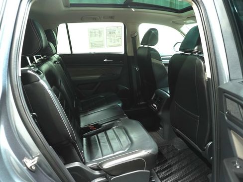 Used 2023 Volkswagen Atlas SEL Premium AWD/4WD image 16