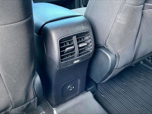 Used 2021 Ford Escape SE w/ SE Sport Appearance Package image 34