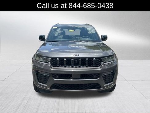 New 2026 Jeep Grand Cherokee Limited AWD/4WD image 2