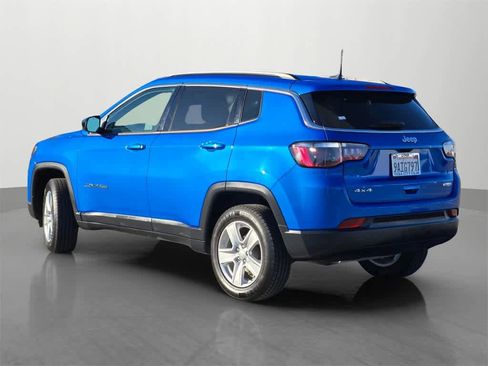Used 2022 Jeep Compass Latitude image 4