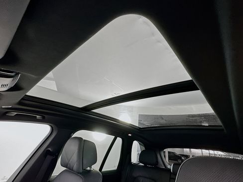 Used 2024 BMW X5 sDrive40i w/ Premium Package image 26