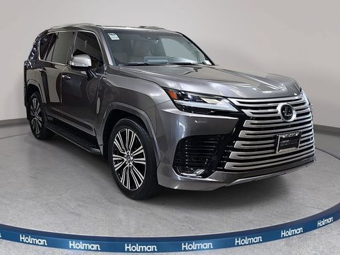 Certified 2024 Lexus LX 600 4WD w/ Luxury Package image 3