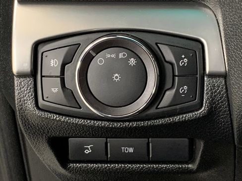 Used 2018 Ford Explorer XLT w/ Equipment Group 201A image 13