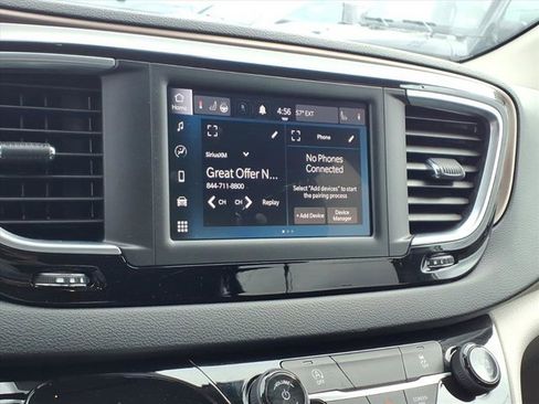 Used 2023 Chrysler Voyager LX image 11