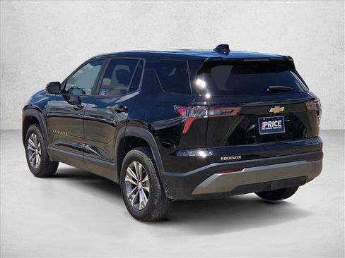 Used 2025 Chevrolet Equinox LT FWD image 6