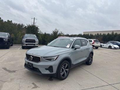 Certified 2025 Volvo XC40 B5 Core