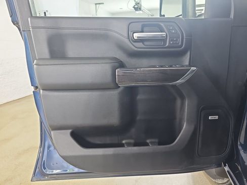Certified 2020 Chevrolet Silverado 2500 LTZ w/ LTZ Premium Package AWD/4WD image 31