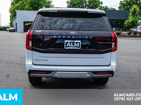 Used 2025 Ford Expedition Platinum AWD/4WD image 10