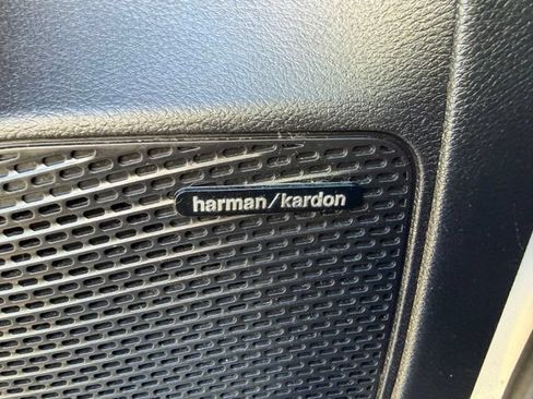 Used 2022 Chrysler Pacifica Pinnacle FWD image 12