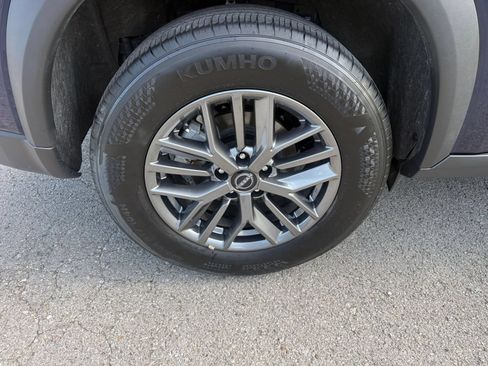 Used 2026 Nissan Rogue SV FWD image 31