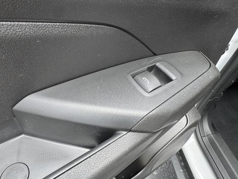 Used 2024 Chevrolet Trax LS w/ LS Convenience Package FWD image 14