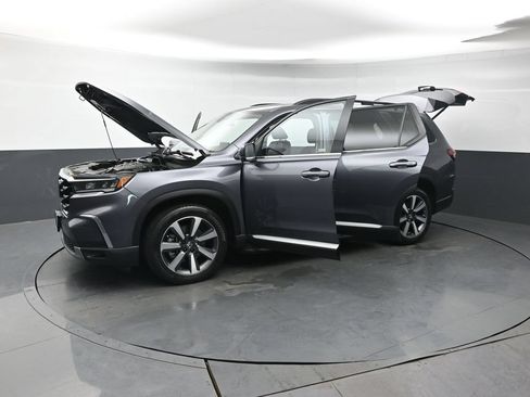 Used 2023 Honda Pilot Touring image 54