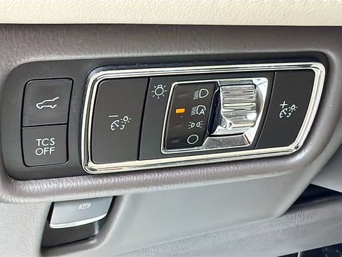 Certified 2023 Lincoln Nautilus Reserve FWD image 10