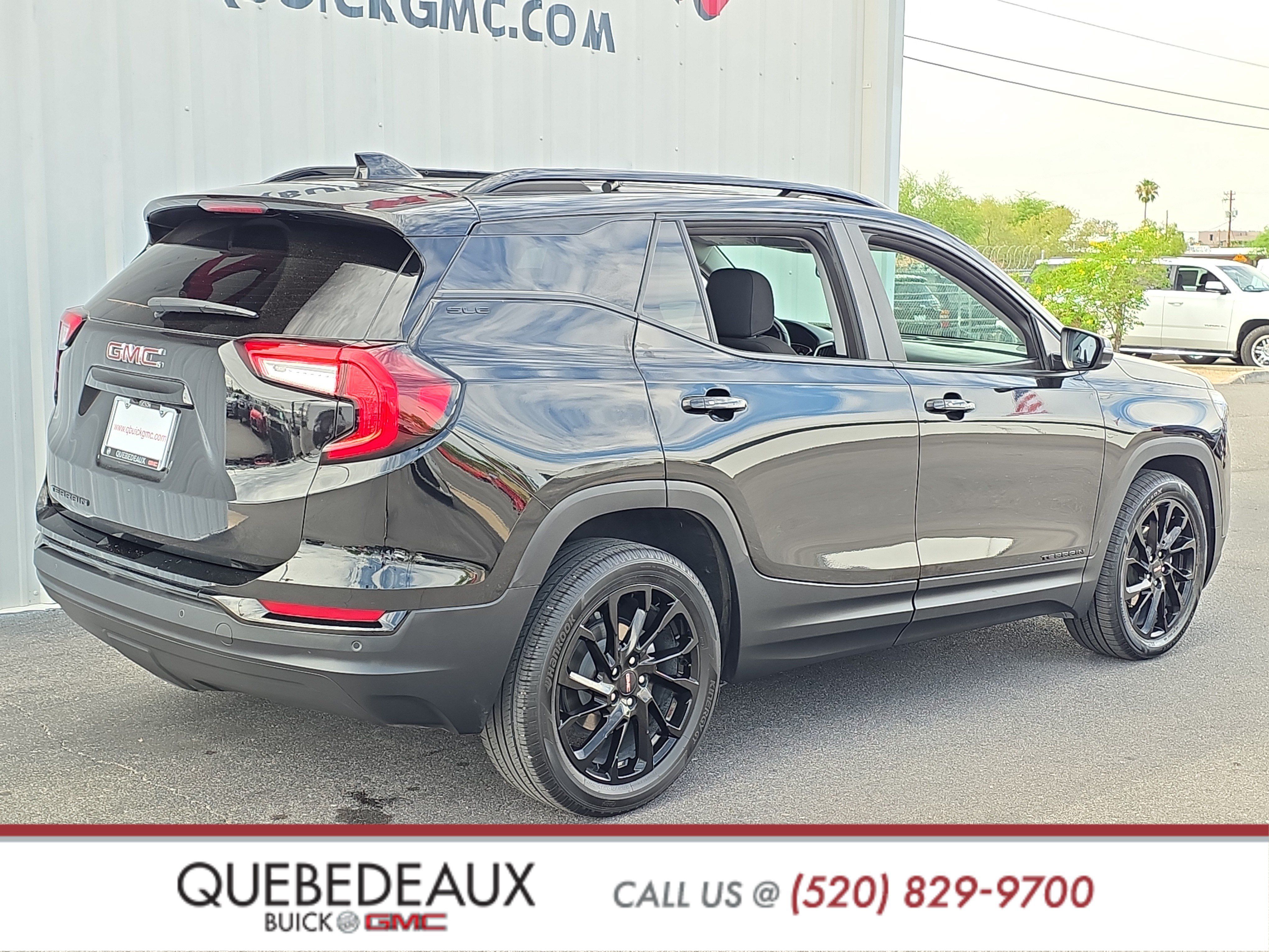 Used 2024 GMC Terrain SLE w/ Driver Convenience Package FWD image 7