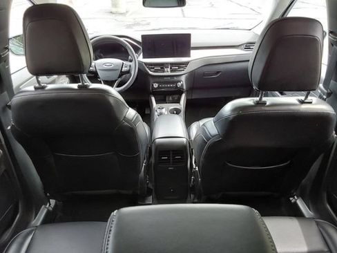 Used 2024 Ford Escape Platinum AWD/4WD image 11