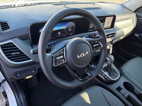 Used 2024 Kia Seltos SX image 10