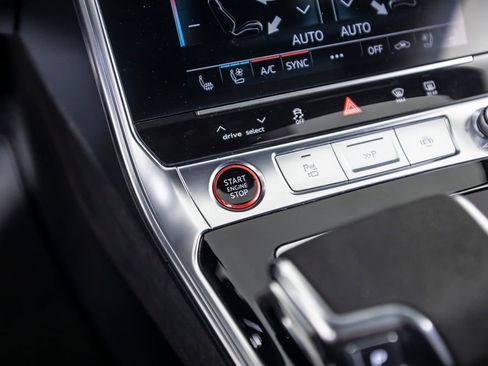 Used 2025 Audi RS 6 performance image 34