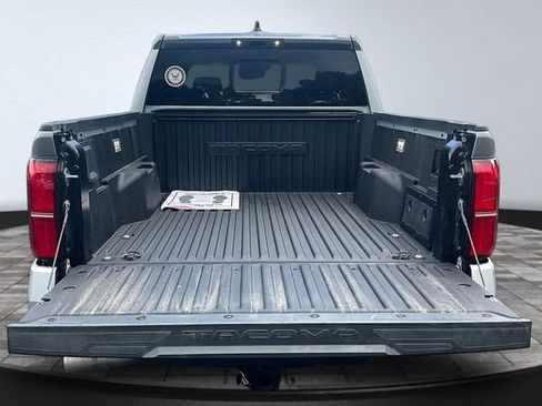 Used 2025 Toyota Tacoma TRD Off-Road w/ TRD Off Road Upgrade Package AWD/4WD image 7