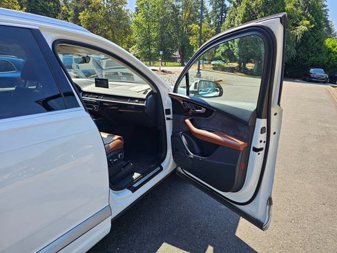 Used 2019 Audi Q7 3.0T Prestige w/ Prestige Package AWD/4WD image 30